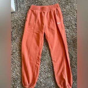 Trendy Women’s nike sweatpants Size S
